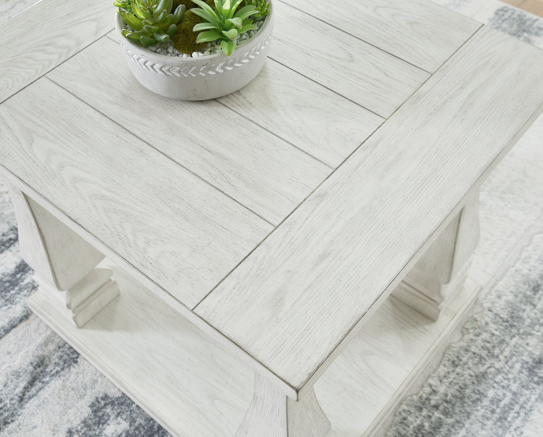 Arlendyne Coffee Table with 2 End Tables Signature Design by Ashley®