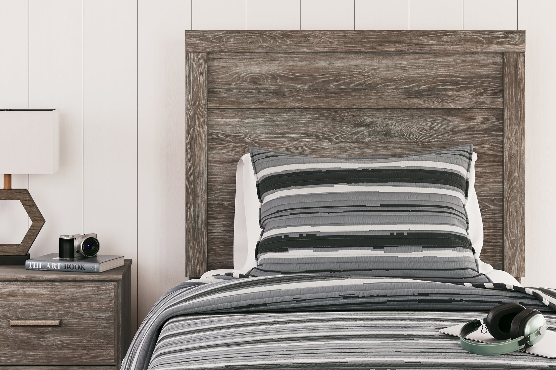 Ralinksi Twin Panel Bed with Mirrored Dresser, Chest and 2 Nightstands Signature Design by Ashley®