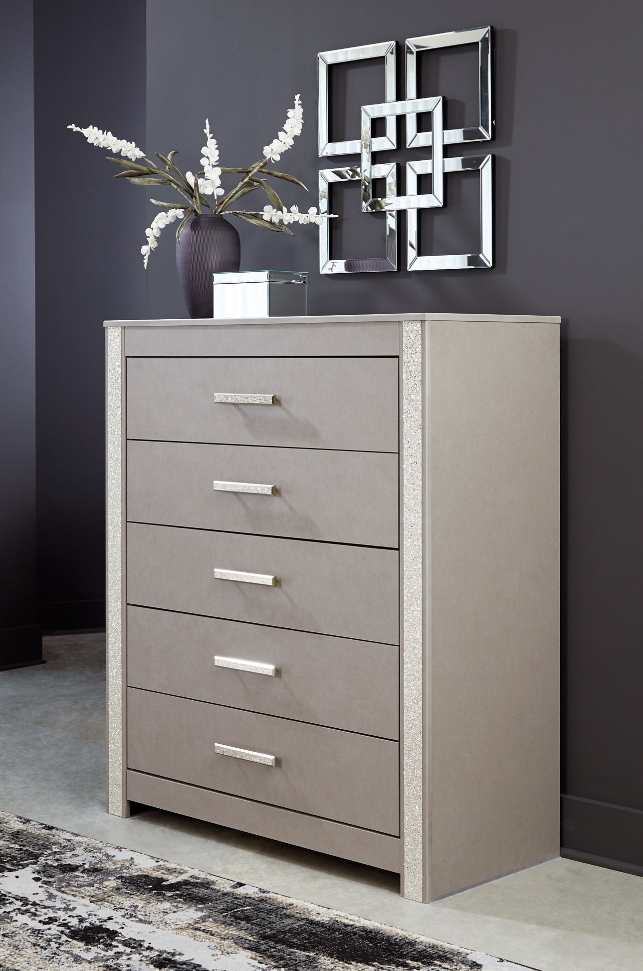 Surancha Full Panel Bed with Mirrored Dresser, Chest and 2 Nightstands Signature Design by Ashley®