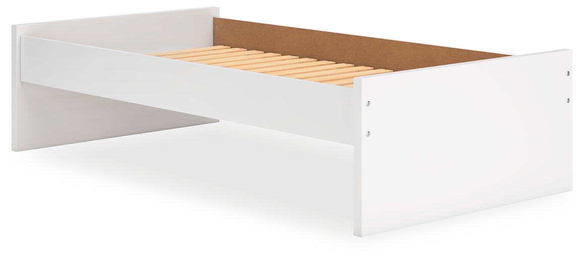 Onita  Platform Bed Signature Design by Ashley®