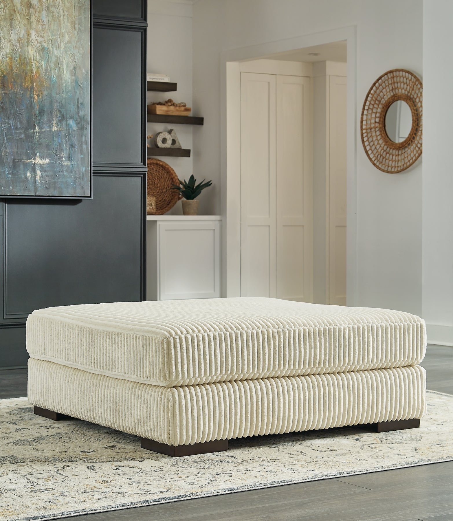 Lindyn 3-Piece Sectional with Ottoman Signature Design by Ashley®