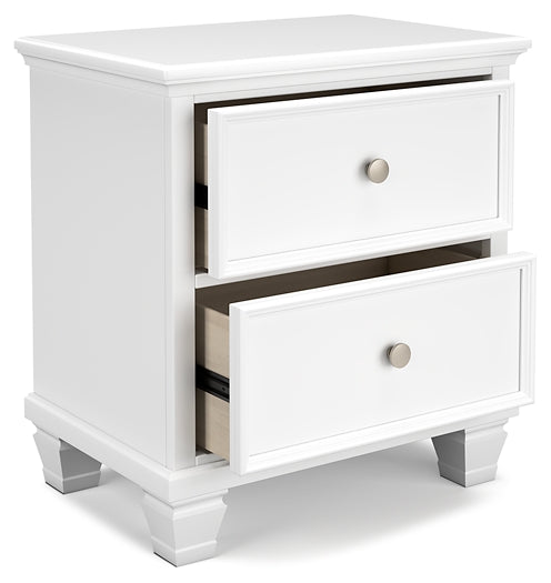Fortman King Panel Bed with Mirrored Dresser and 2 Nightstands Signature Design by Ashley®