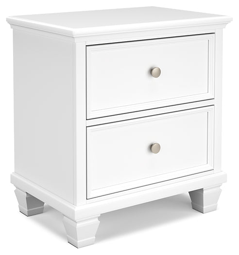 Fortman King Panel Bed with Mirrored Dresser and 2 Nightstands Signature Design by Ashley®