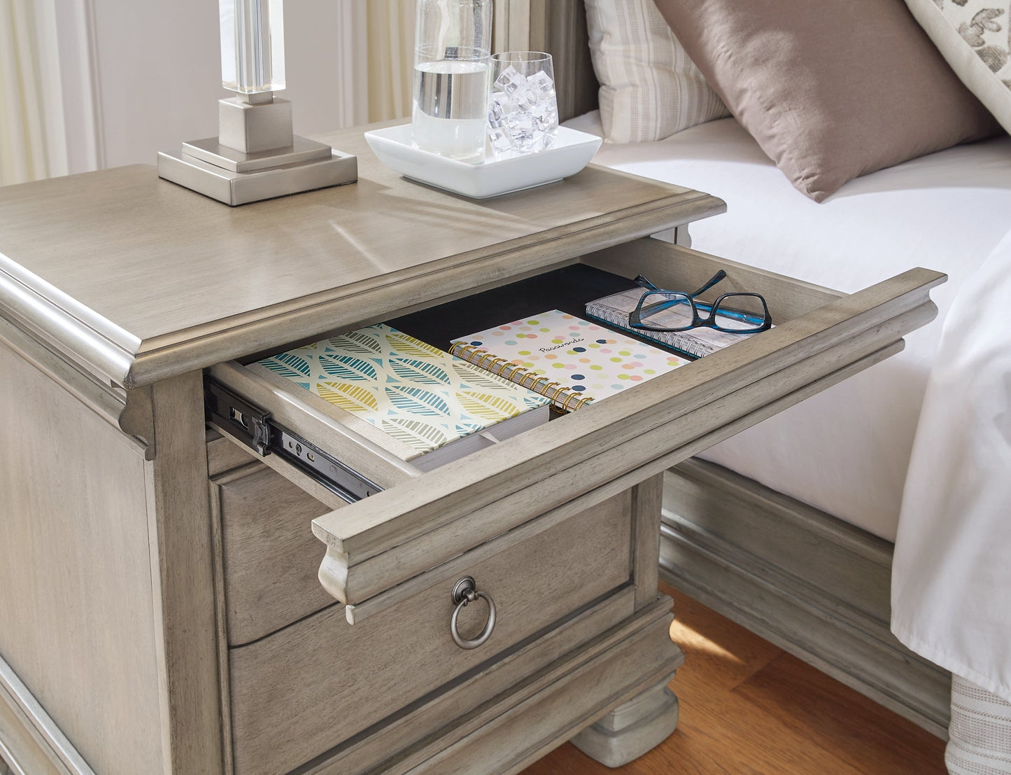 Lexorne Queen Sleigh Bed with Mirrored Dresser, Chest and Nightstand Signature Design by Ashley®