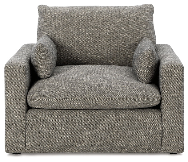 Dramatic Sofa, Loveseat, Chair and Ottoman Benchcraft®