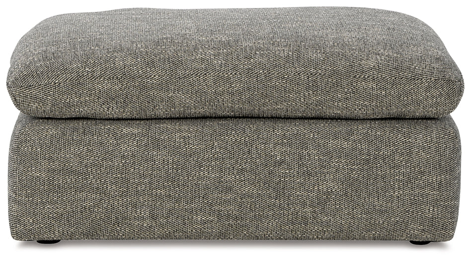 Dramatic Sofa, Loveseat, Chair and Ottoman Benchcraft®