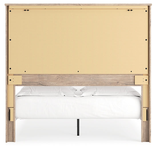 Senniberg Queen Panel Bed with Mirrored Dresser and Nightstand Signature Design by Ashley®
