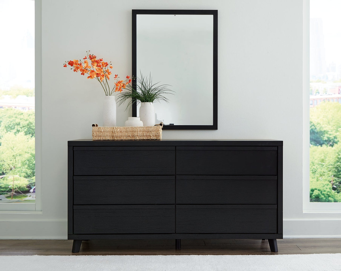 Danziar Queen Panel Bed with Mirrored Dresser and Nightstand Signature Design by Ashley®
