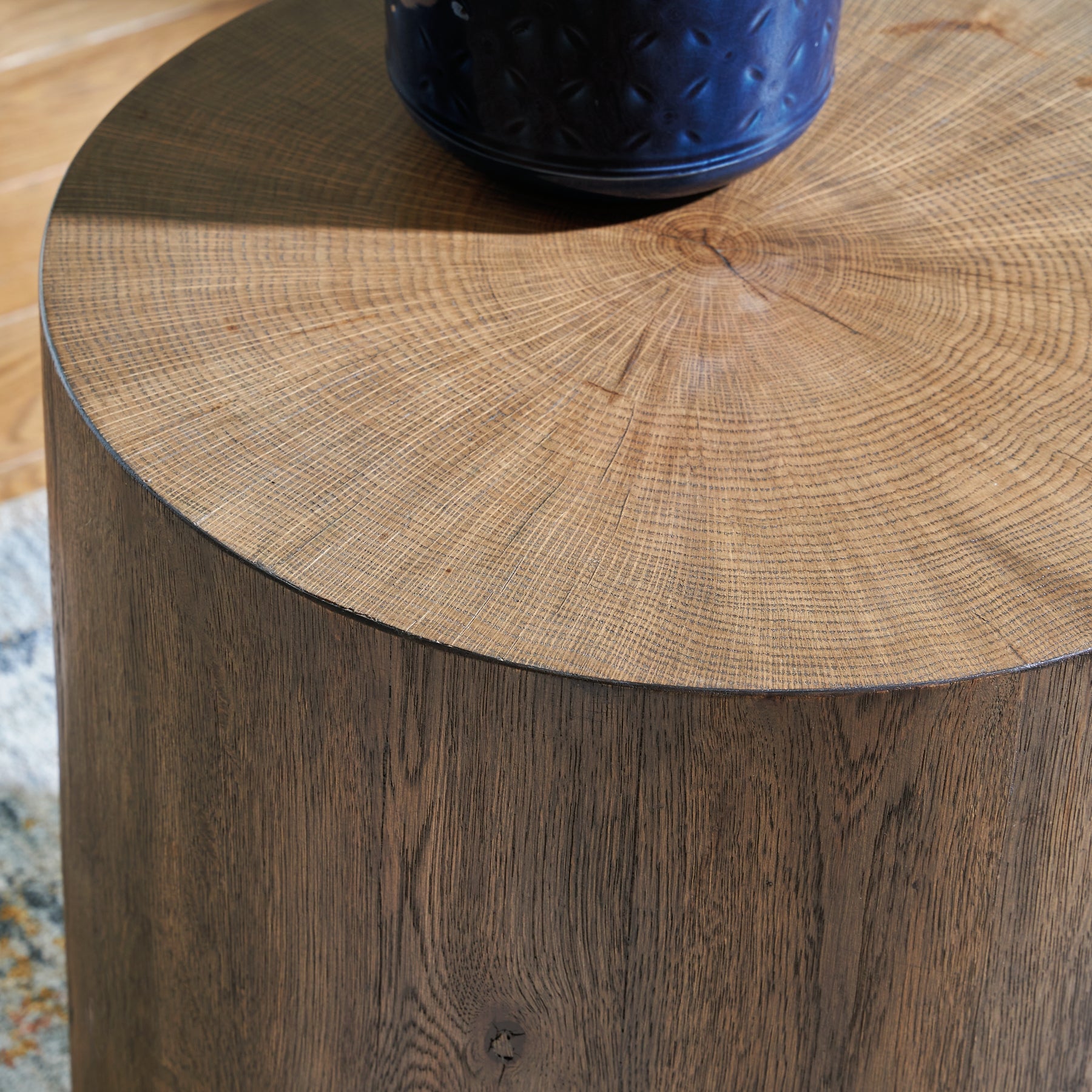 Cammund Accent Table (2/CN) Signature Design by Ashley®
