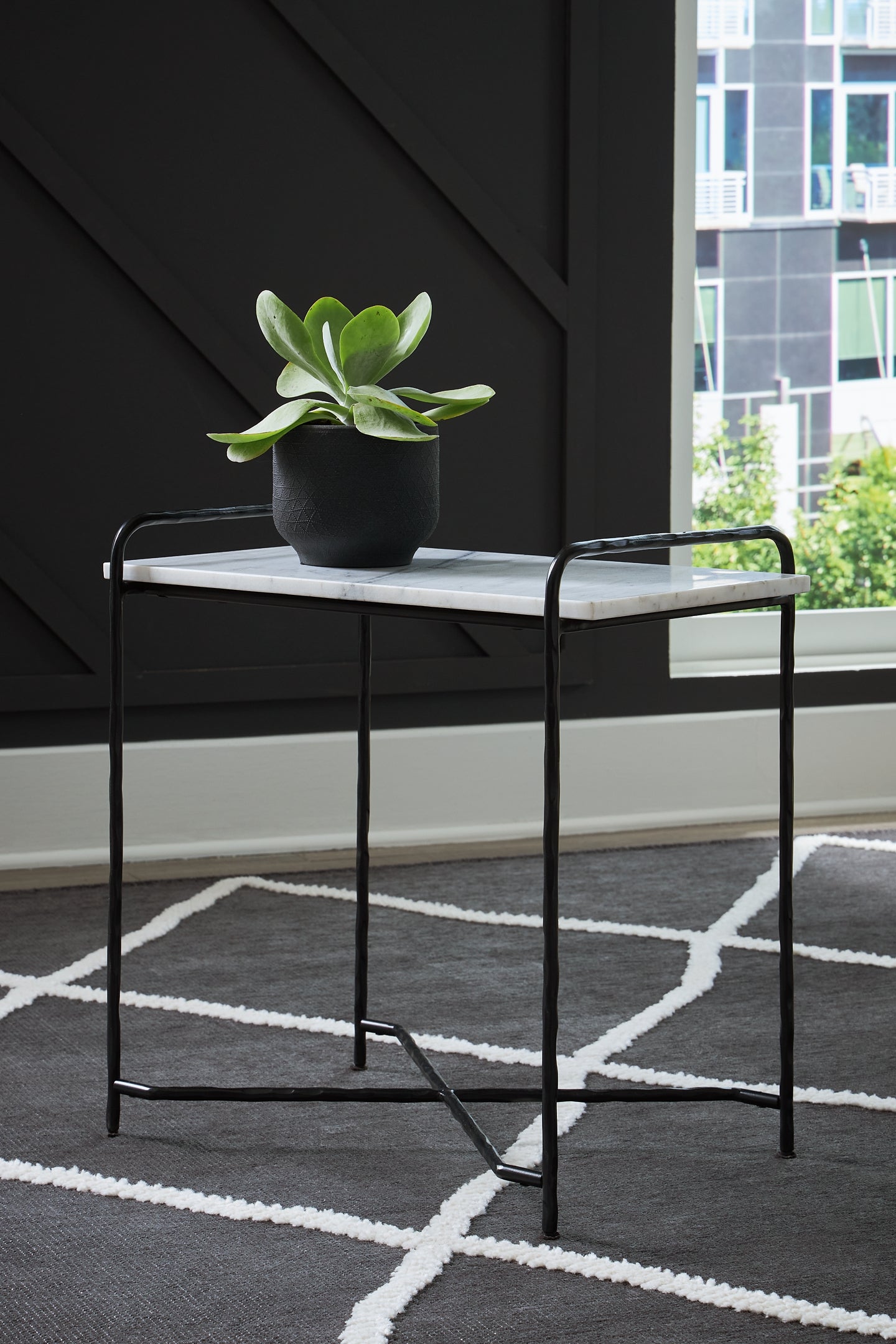 Ashber Accent Table Signature Design by Ashley®
