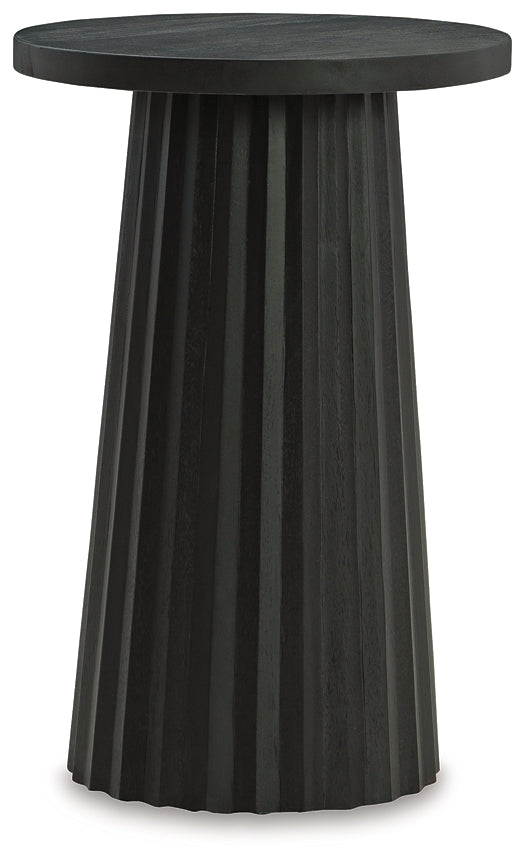 Ceilby Accent Table Signature Design by Ashley®