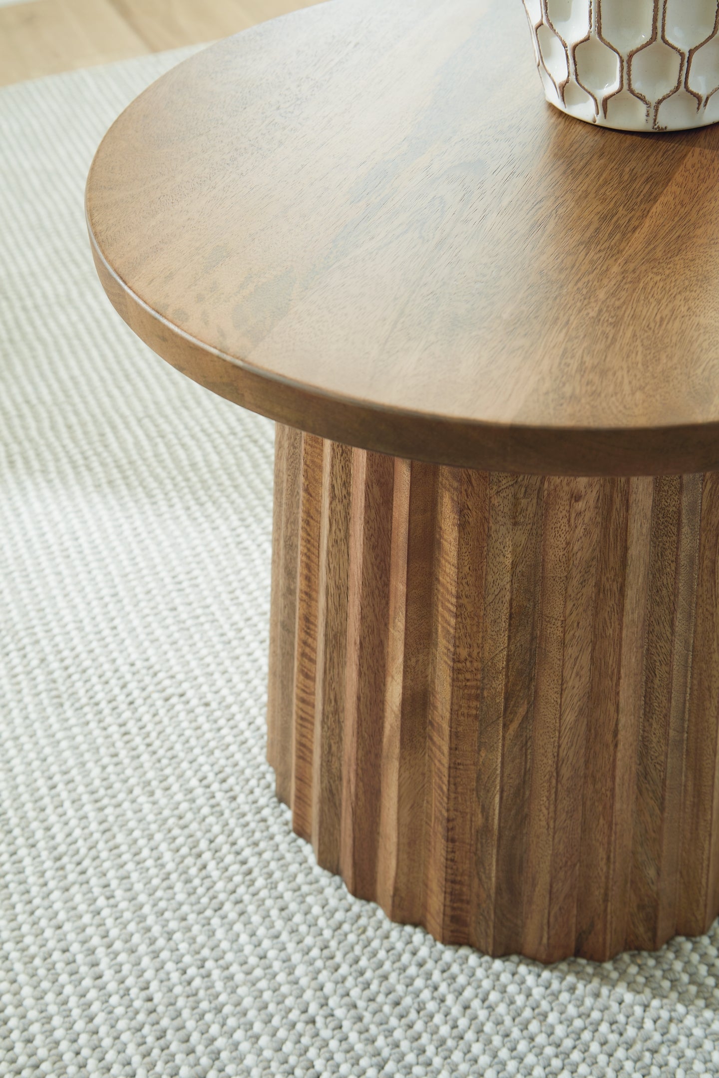 Ceilby Accent Table Signature Design by Ashley®