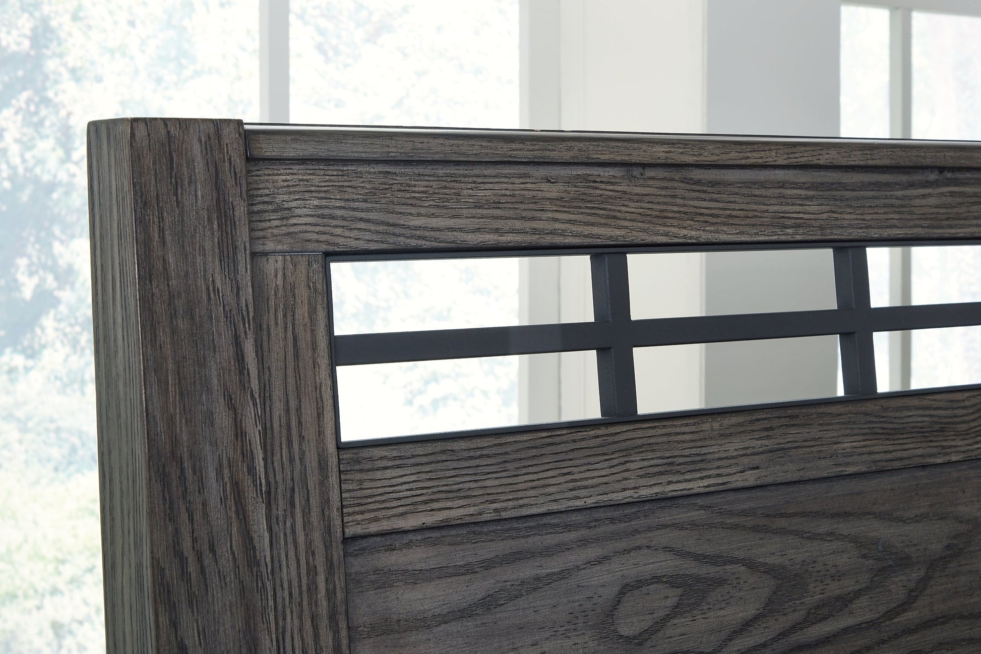 Montillan Queen Panel Bed with Mirrored Dresser, Chest and Nightstand Signature Design by Ashley®