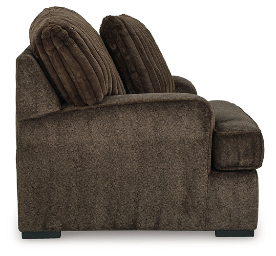 Aylesworth Chair and a Half Benchcraft®