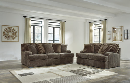 Aylesworth Sofa and Loveseat Benchcraft®