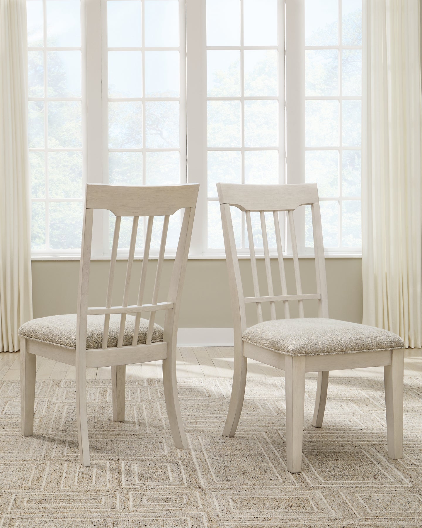 Shaybrock Dining UPH Side Chair (2/CN) Benchcraft®