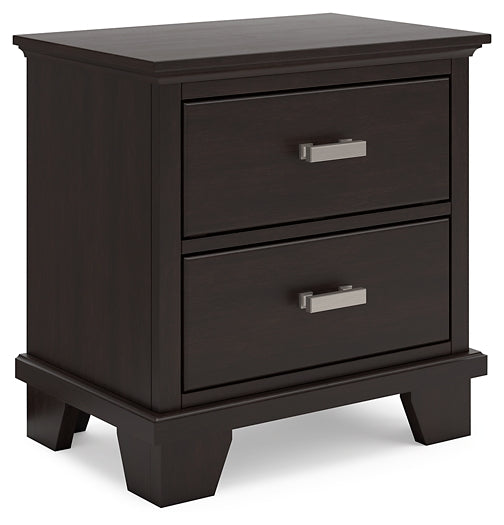 Covetown Queen Panel Bed with Dresser and Nightstand Signature Design by Ashley®