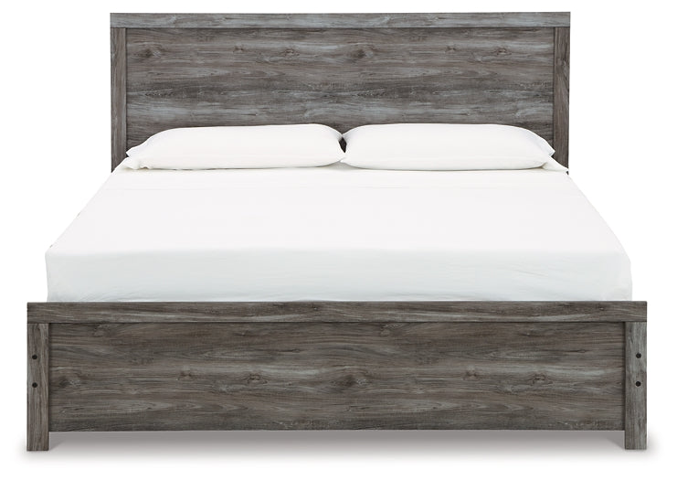 Bronyan King Panel Bed with Mirrored Dresser and Nightstand Signature Design by Ashley®