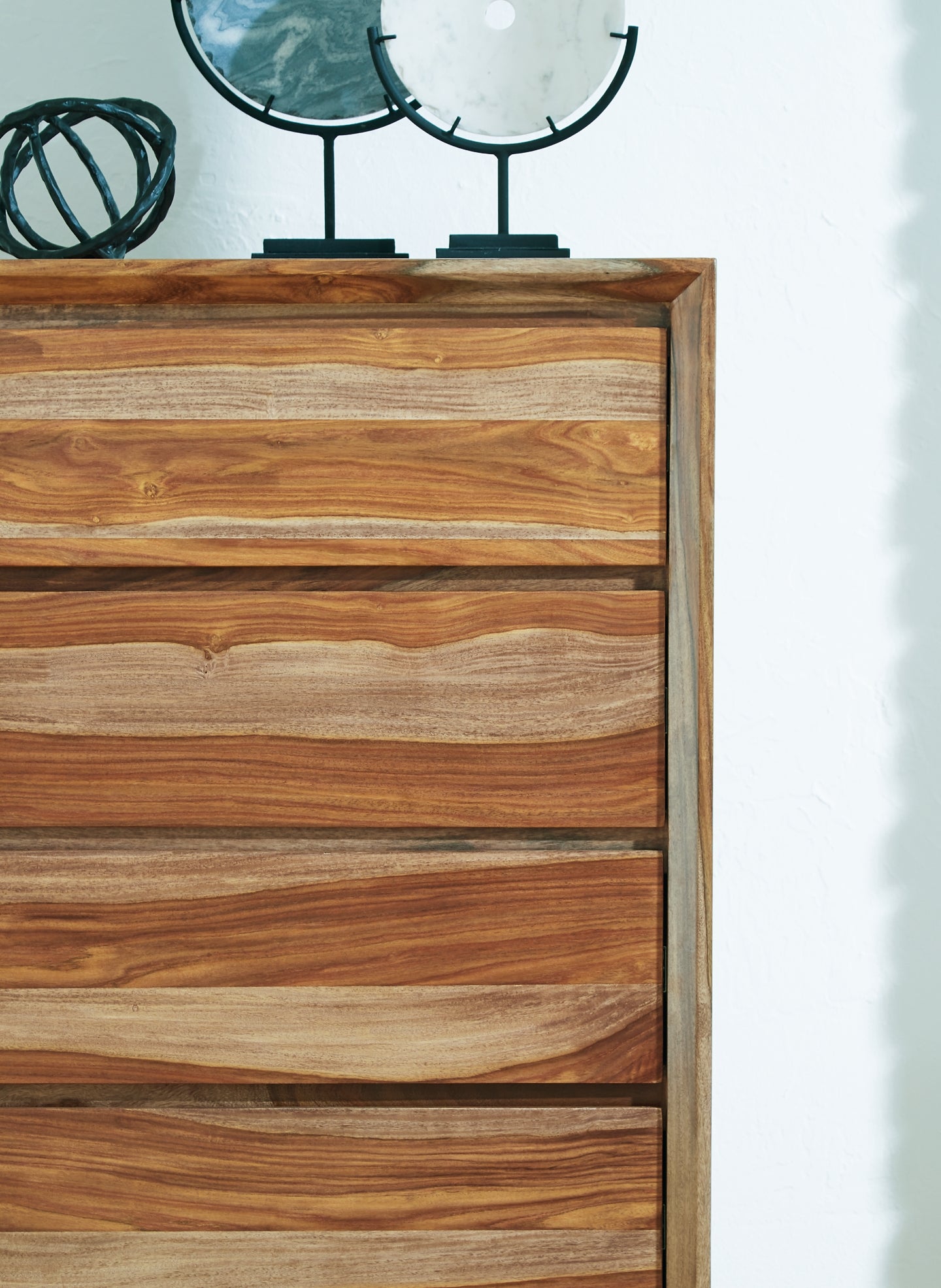Dressonni Five Drawer Chest Signature Design by Ashley®