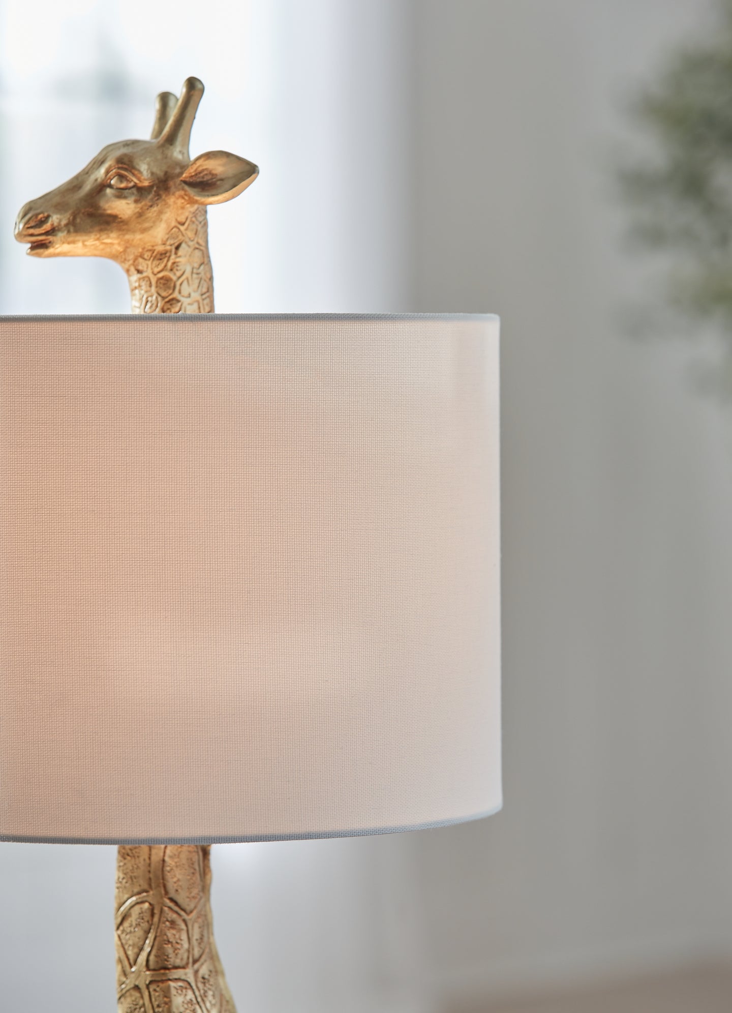 Ferrison Poly Table Lamp (1/CN) Signature Design by Ashley®