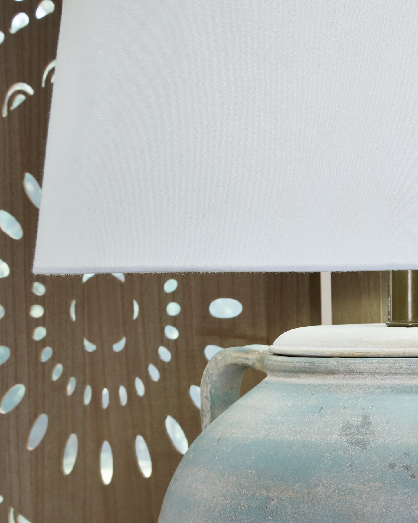 Shawburg Terracotta Table Lamp (1/CN) Signature Design by Ashley®