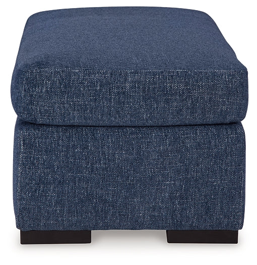 Evansley Ottoman Benchcraft®