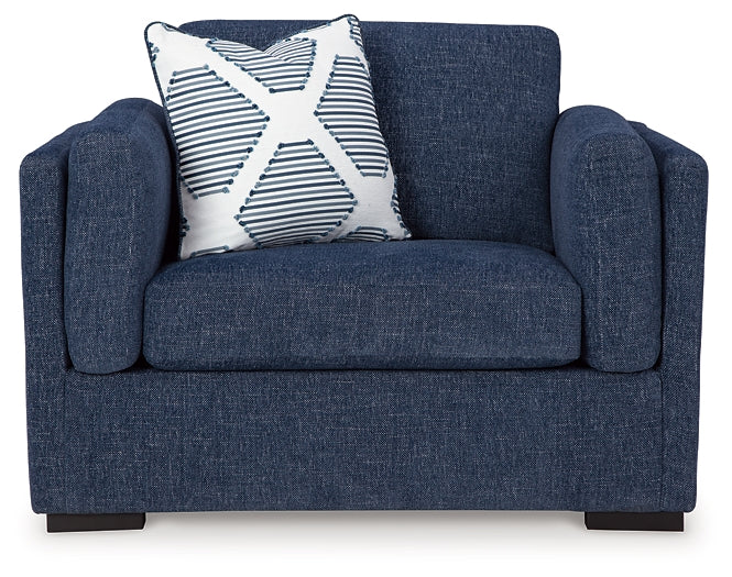Evansley Chair and a Half Benchcraft®