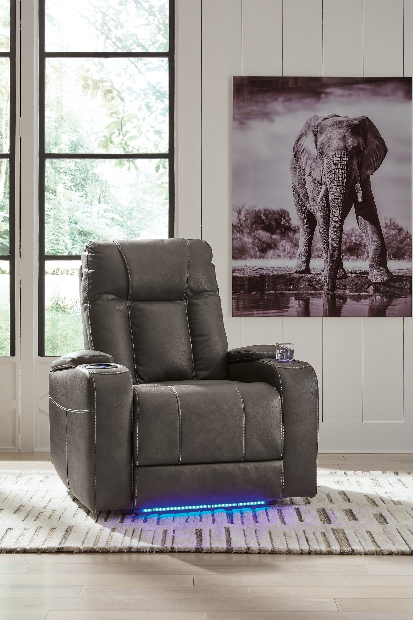 Feazada PWR Recliner/ADJ Headrest Signature Design by Ashley®