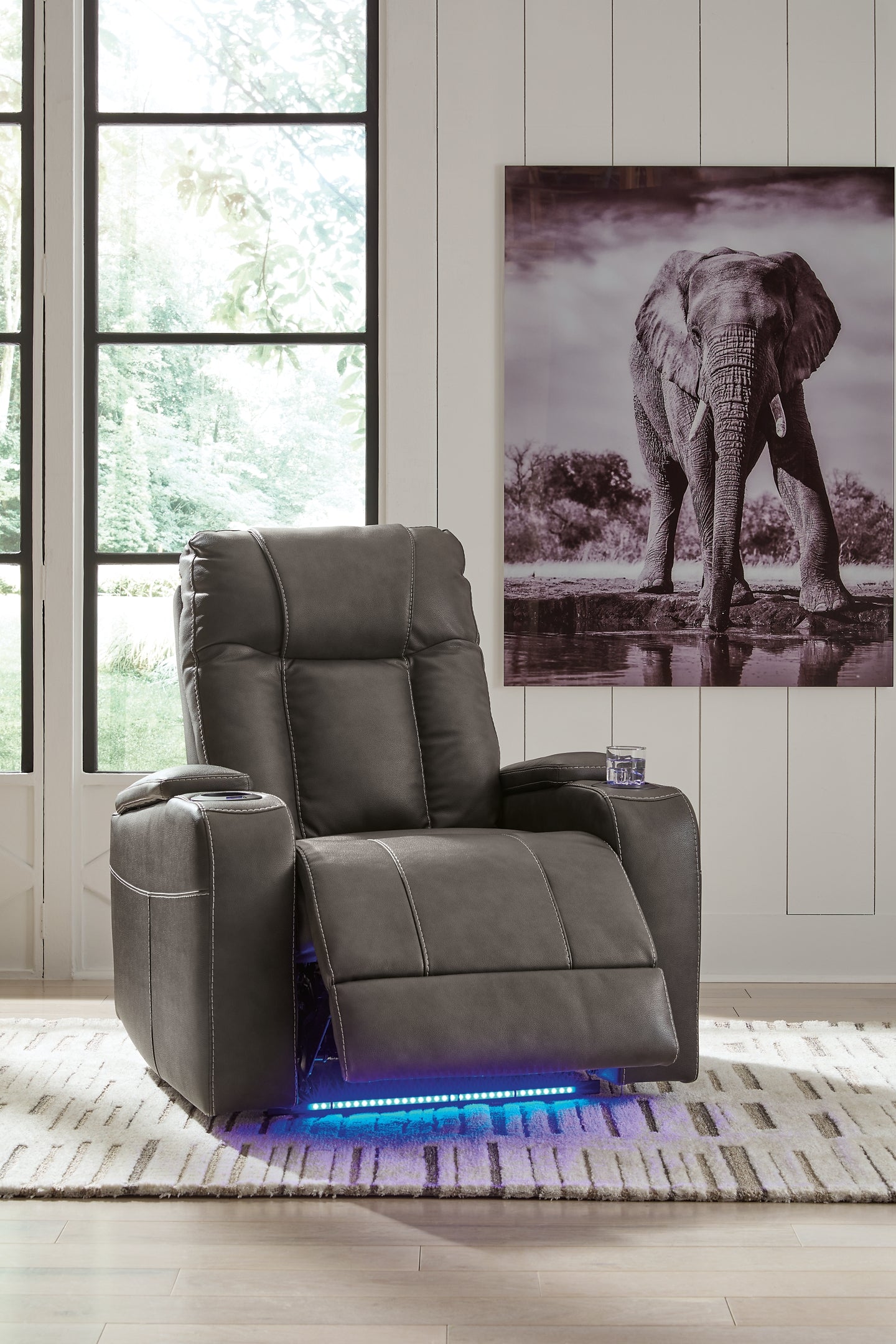 Feazada PWR Recliner/ADJ Headrest Signature Design by Ashley®