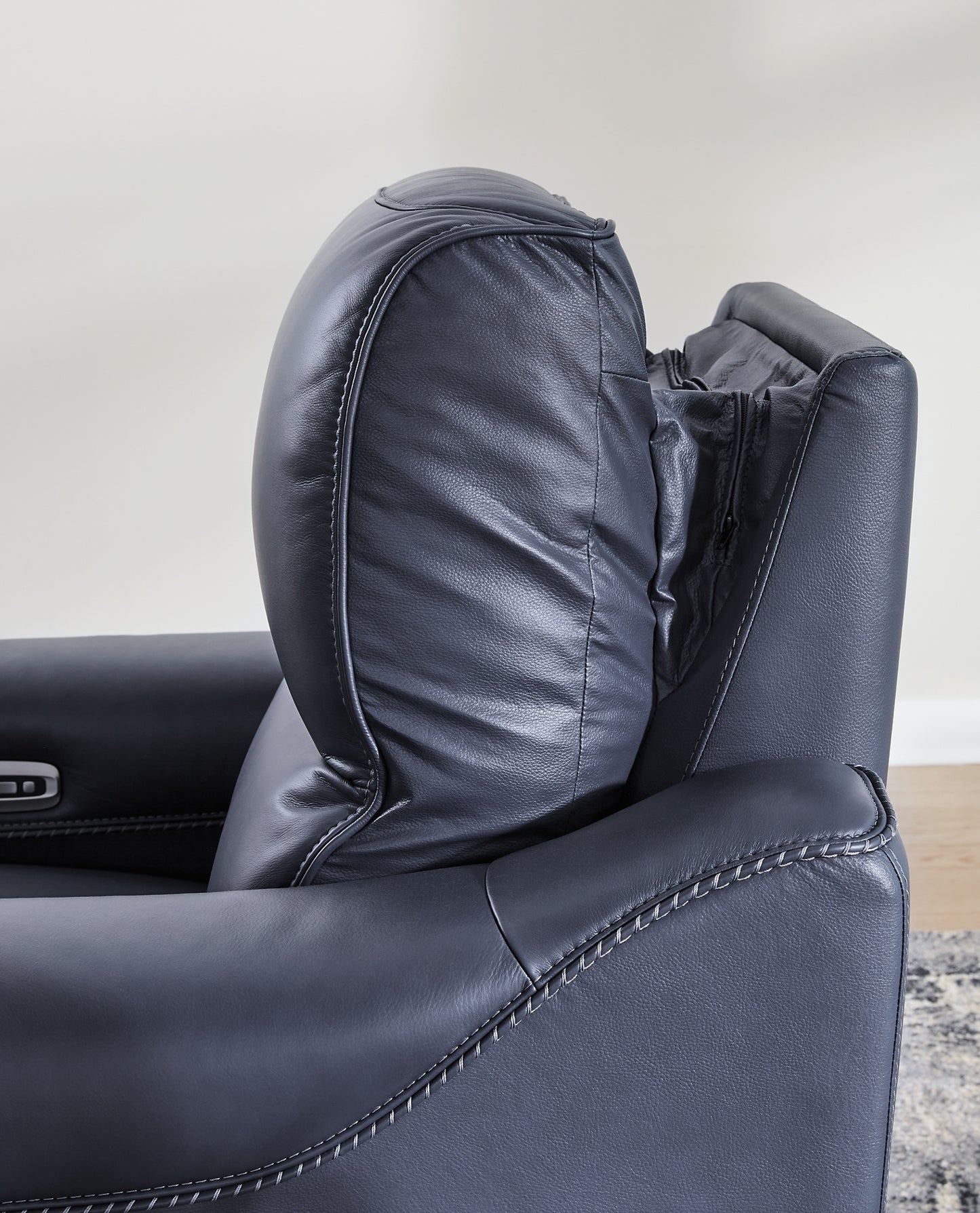 Mercomatic PWR REC Loveseat/ADJ Headrest Signature Design by Ashley®