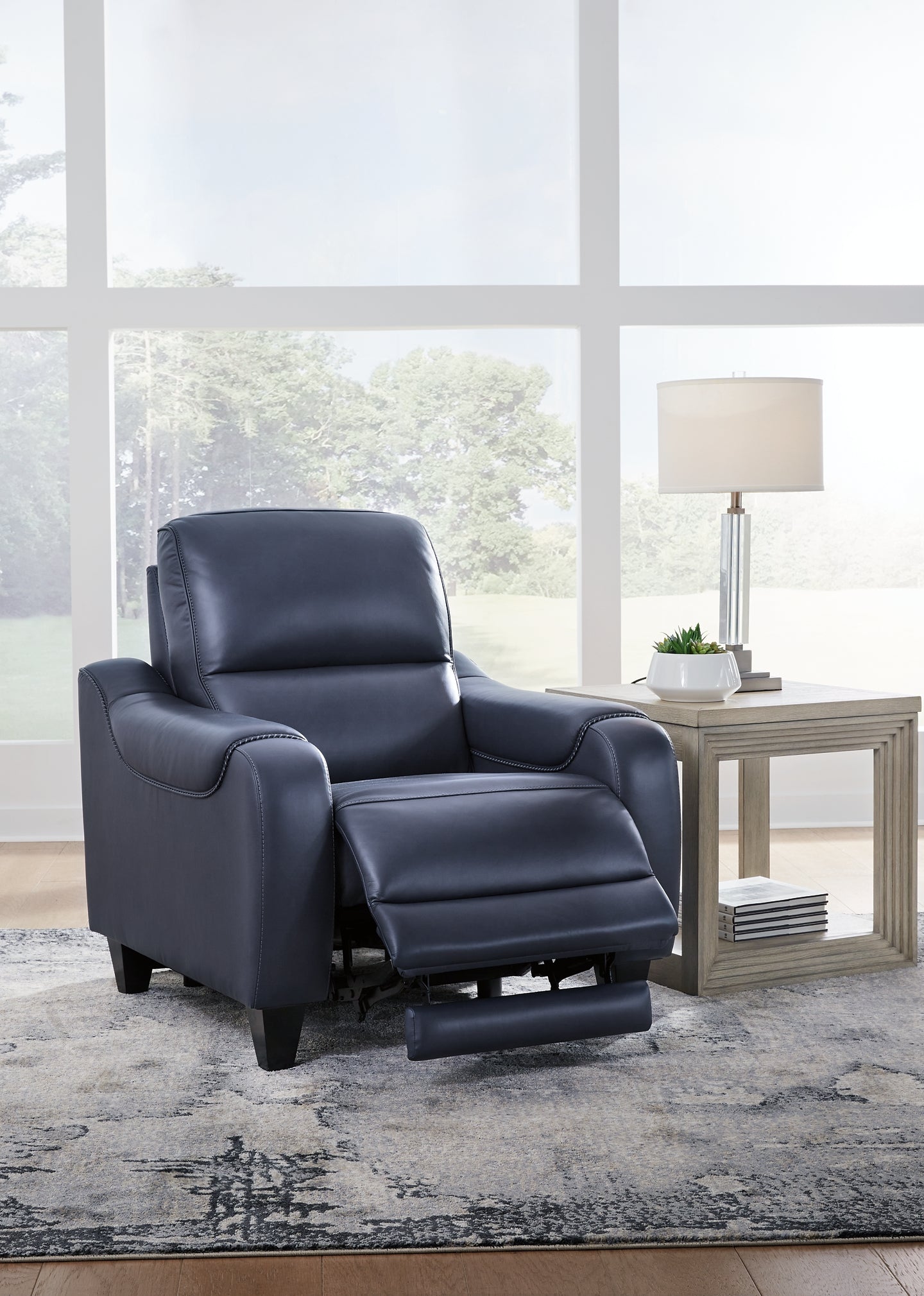 Mercomatic PWR Recliner/ADJ Headrest Signature Design by Ashley®