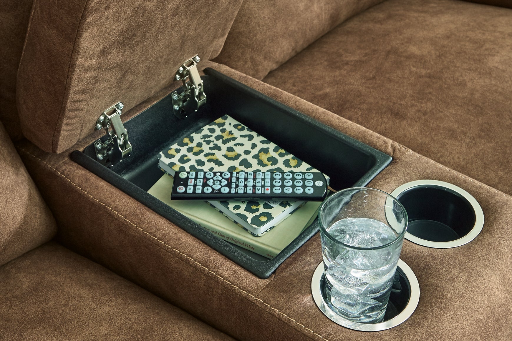 Edenwold Sofa, Loveseat and Recliner Signature Design by Ashley®