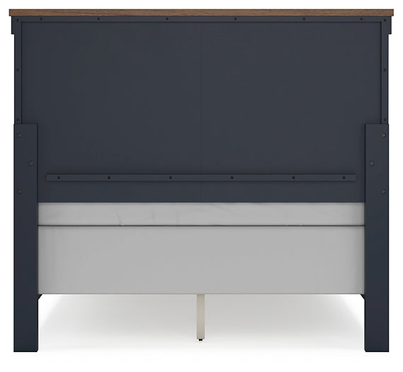 Landocken Full Panel Bed with Mirrored Dresser, Chest and Nightstand Signature Design by Ashley®