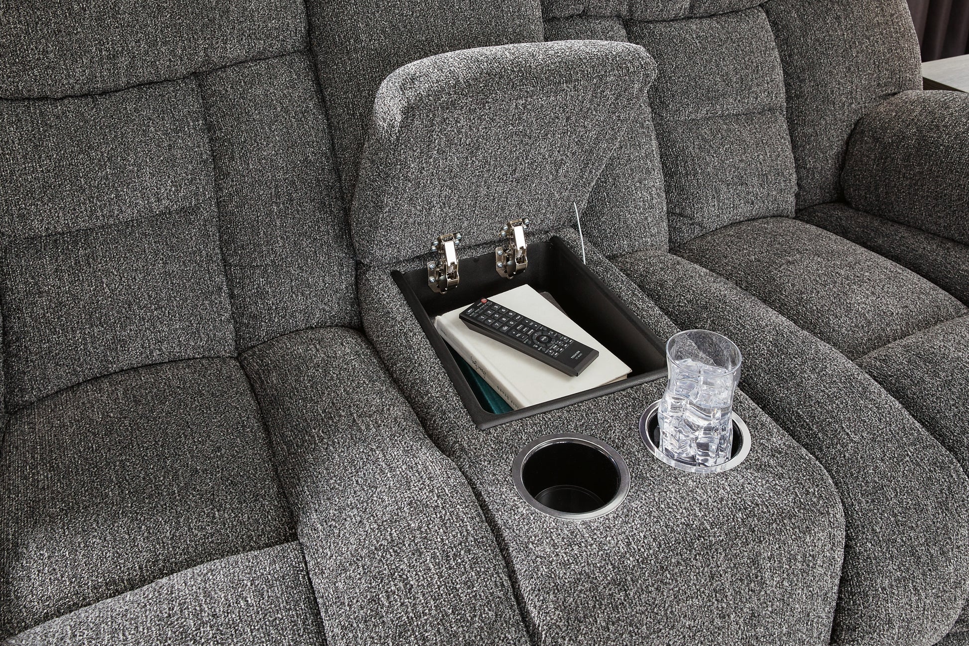 Foreside DBL Rec Loveseat w/Console Signature Design by Ashley®