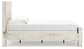 Lawroy Full Panel Bed with Mirrored Dresser Benchcraft®