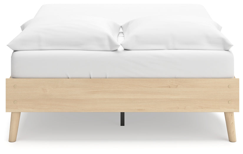 Cabinella Full Platform Bed with Dresser and Nightstand Signature Design by Ashley®