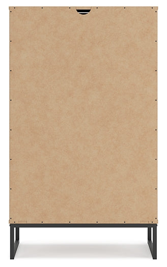 Deanlow Queen Panel Headboard with Dresser, Chest and Nightstand Signature Design by Ashley®