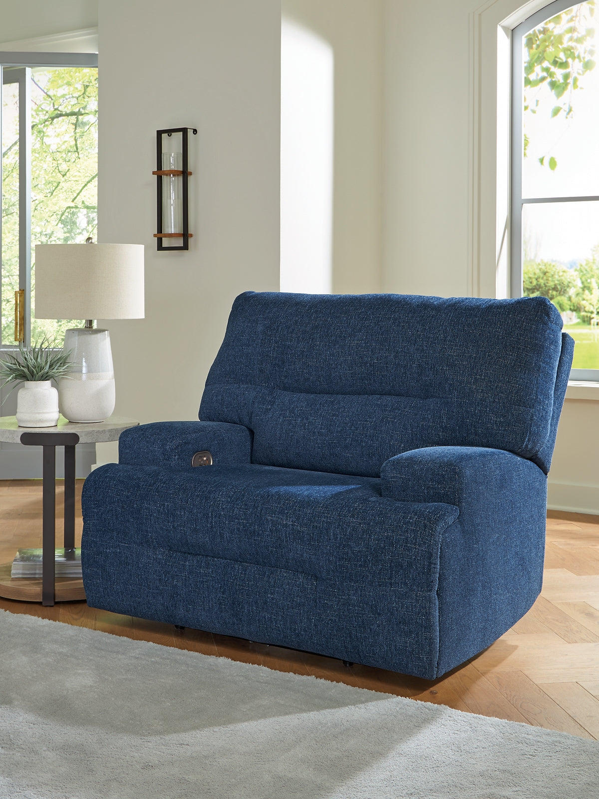 Acklen Place Wide Seat Power Recliner Signature Design by Ashley®