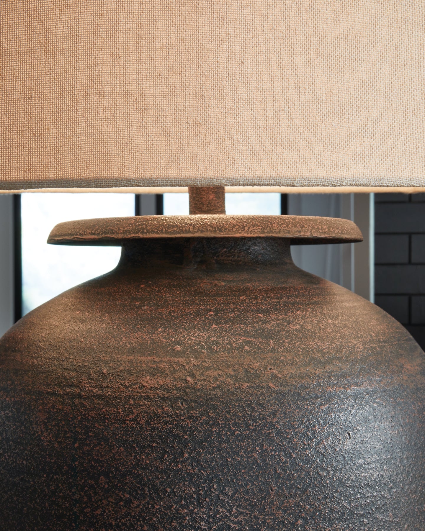 Carlenbury Metal Table Lamp (1/CN) Signature Design by Ashley®