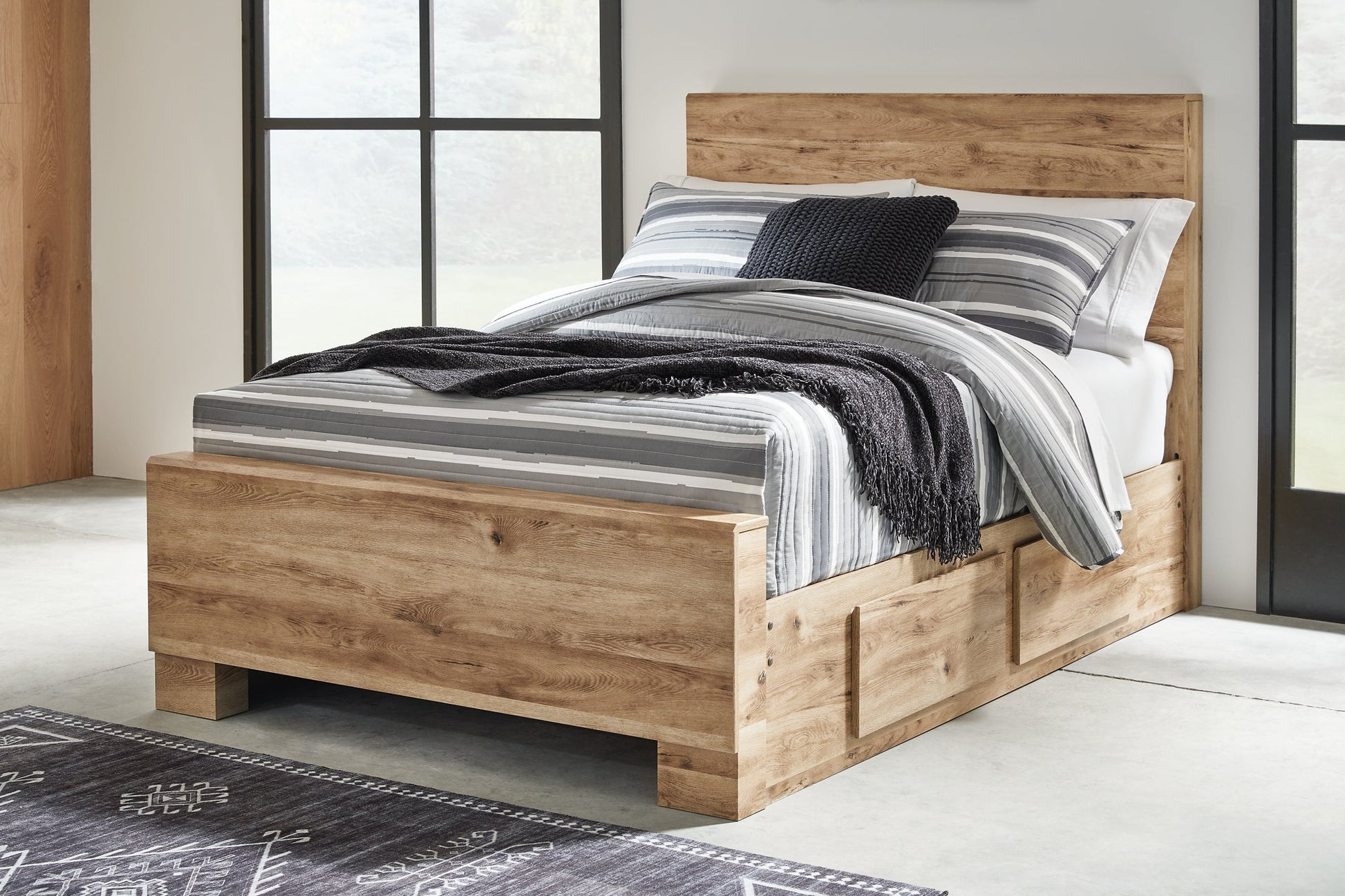 Hyanna Full Panel Bed with Storage with Mirrored Dresser and Nightstand Signature Design by Ashley®