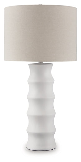 Veraleigh Poly Table Lamp (1/CN) Signature Design by Ashley®