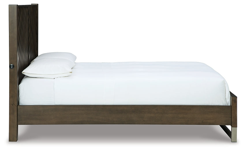 Arkenton  Panel Bed Ashley®