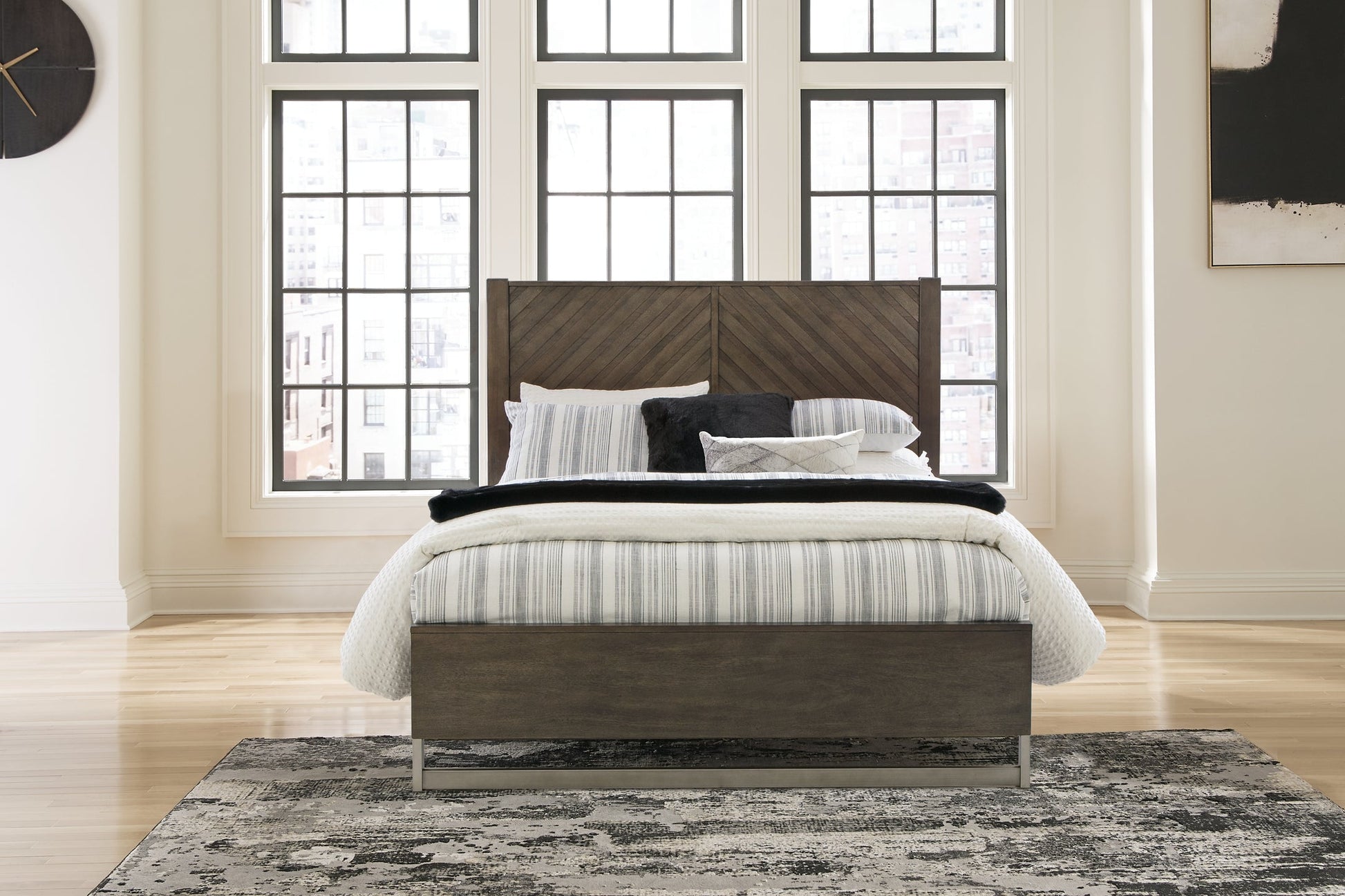 Arkenton Queen Panel Bed with Mirrored Dresser and 2 Nightstands Ashley®