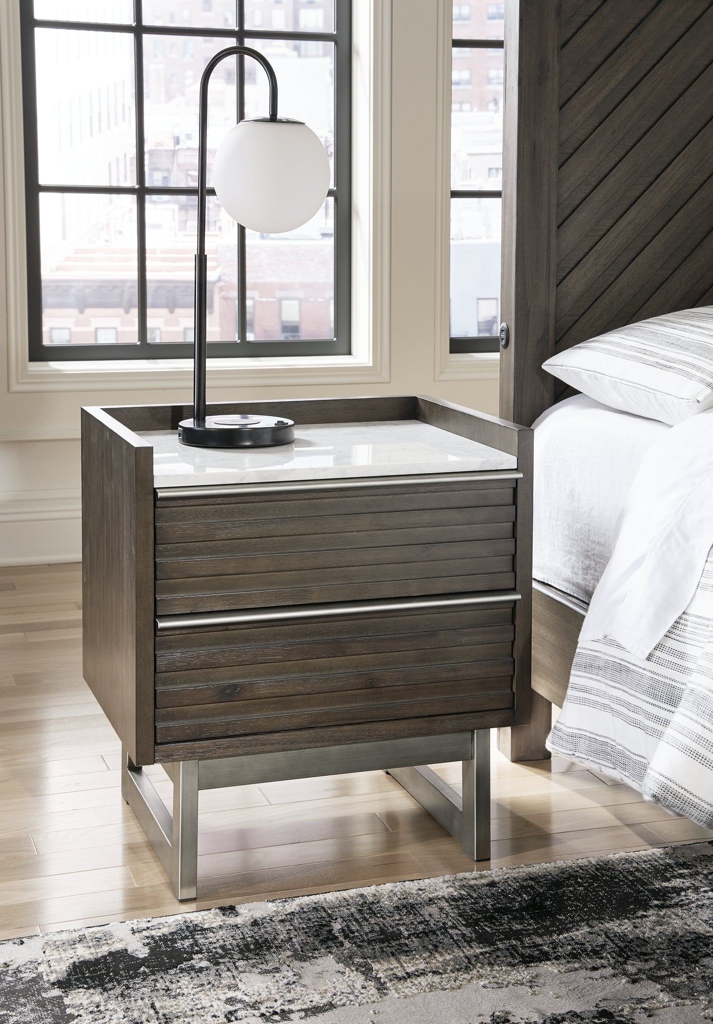 Arkenton Queen Panel Bed with Mirrored Dresser and 2 Nightstands Ashley®
