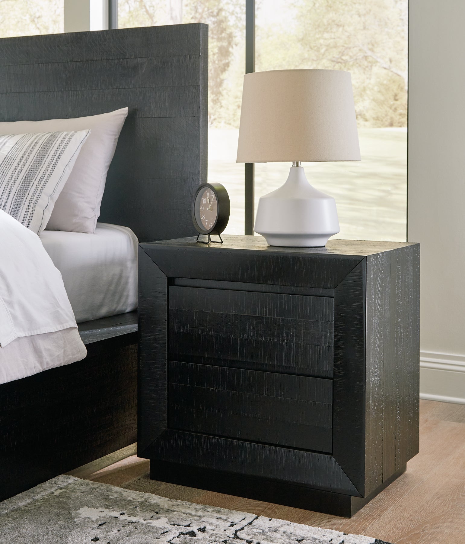 Londer California King Panel Bed with Mirrored Dresser and 2 Nightstands Millennium® by Ashley