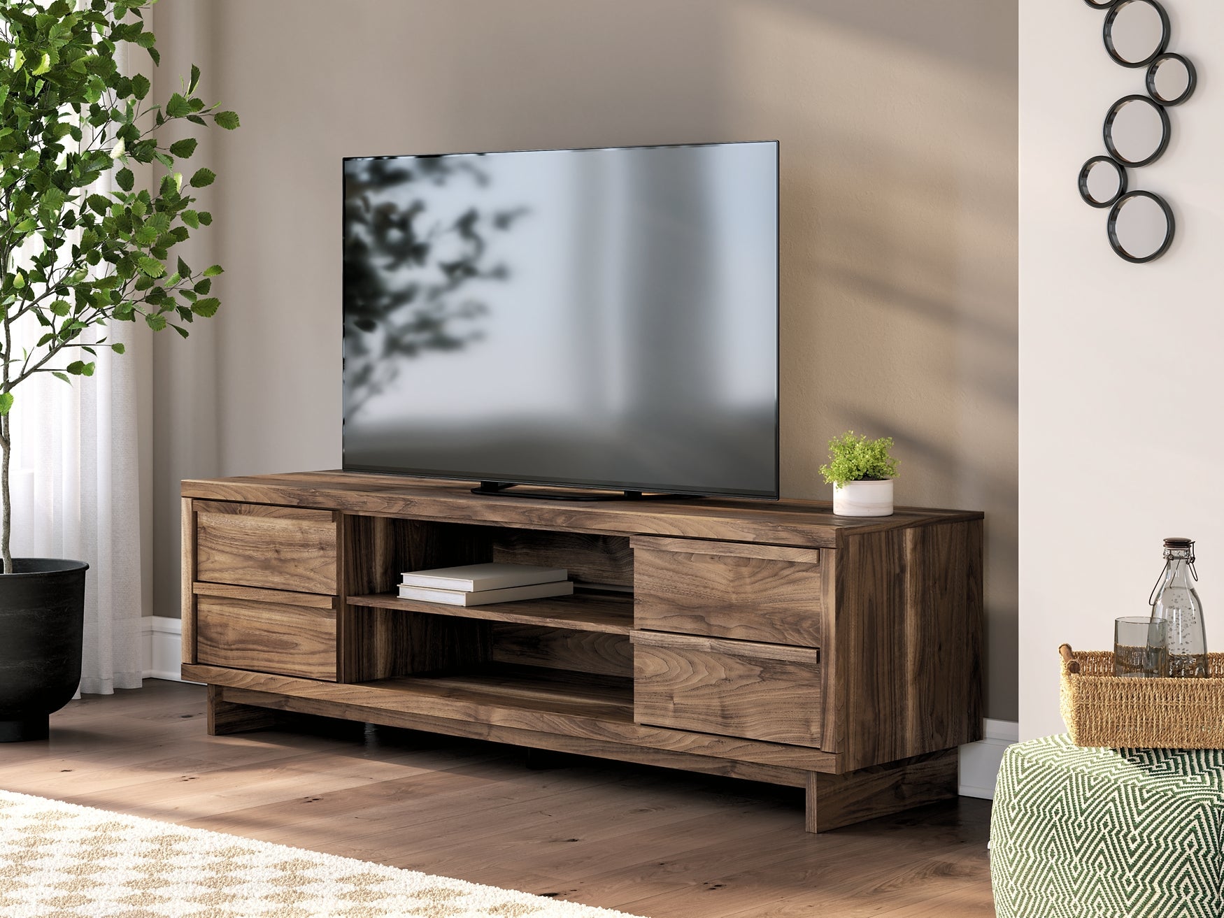 Zadilyn XL TV Stand w/Fireplace Option Signature Design by Ashley®