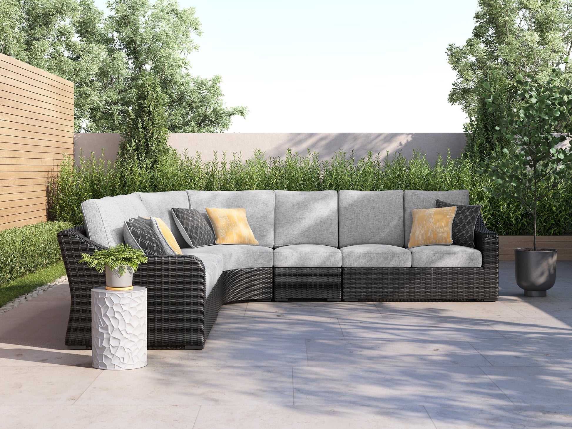 Beachcroft 5-Piece Outdoor Sectional Signature Design by Ashley®