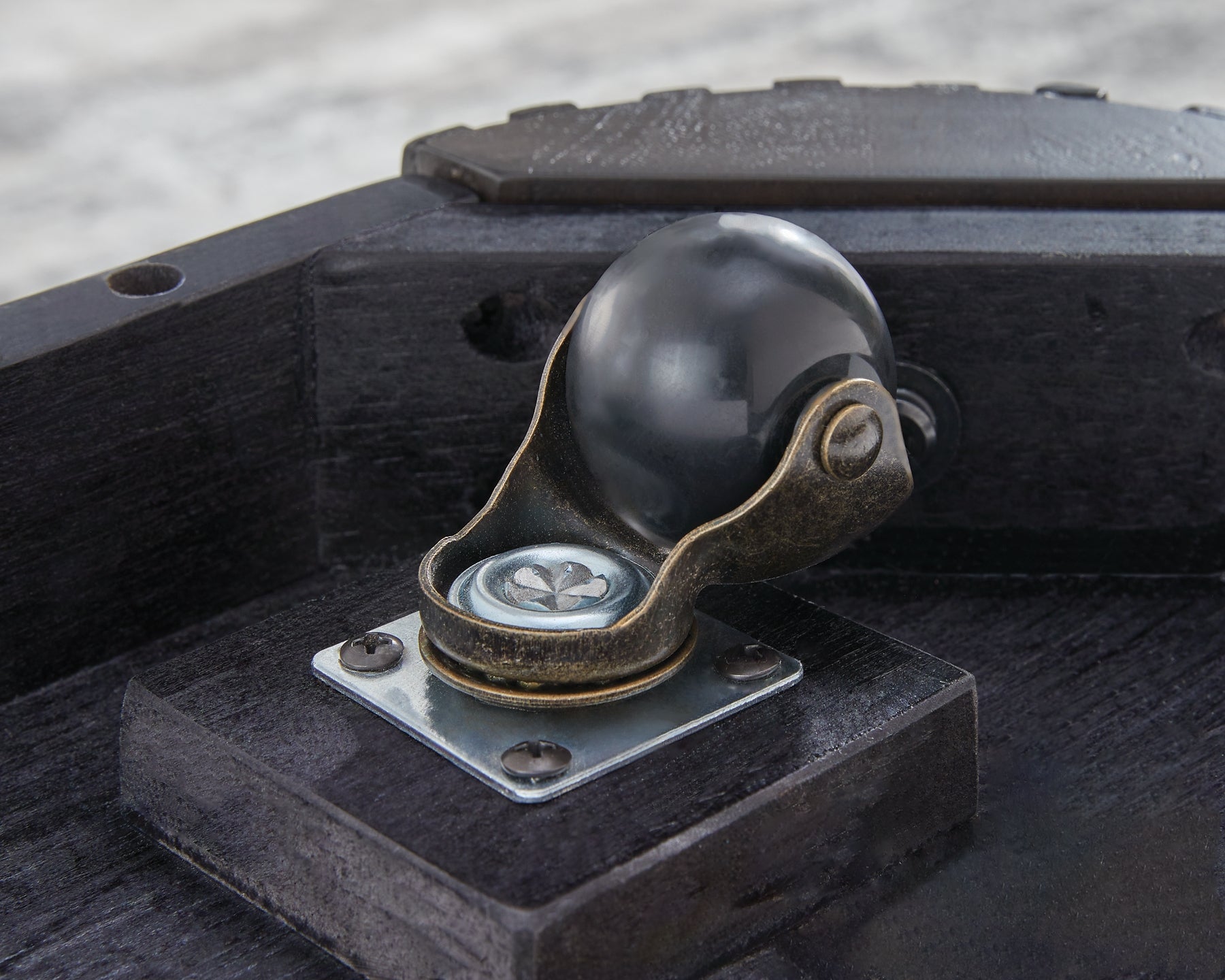 Carlibrie Lift Top Cocktail Table Signature Design by Ashley®