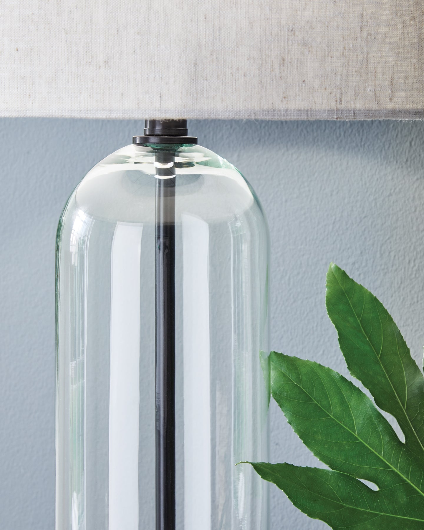 Kerrbrook Glass Table Lamp (1/CN) Signature Design by Ashley®