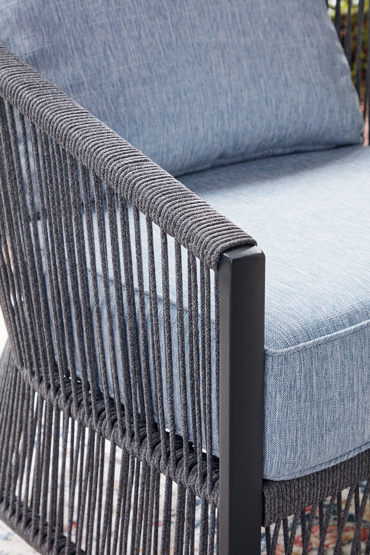 Bridges Beach Love/Chairs/Table Set (4/CN) Signature Design by Ashley®